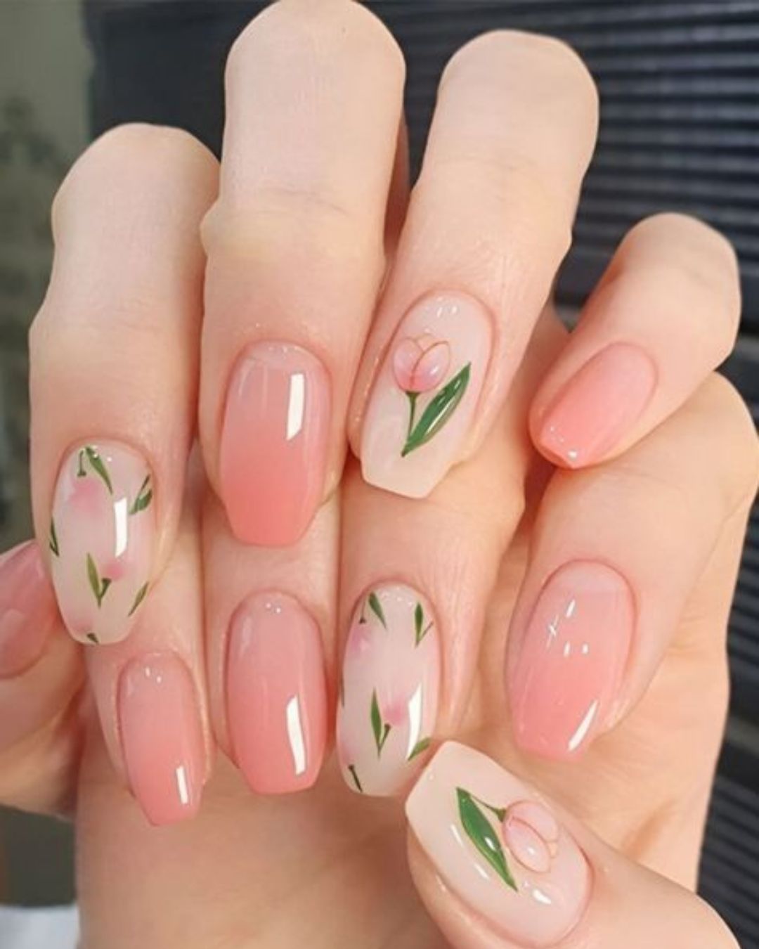 Soft & Elegant Spring Nails - A Touch of Floral Beauty